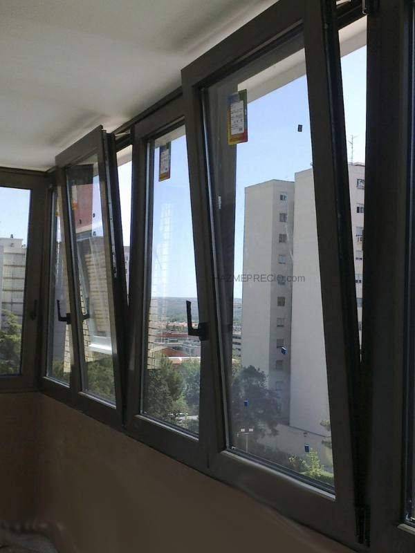 Ventana oscilobatiente